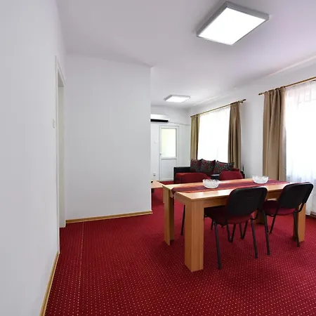 Apartment Marcos *
